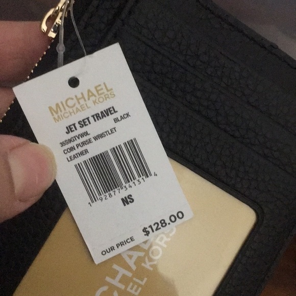 Last one❗️Michael Kors Wallet wristlet card holder - Picture 6 of 6